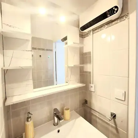 Apartment Le Tikal 4 Pers, Centre-ville Port, Clim La Grande-Motte